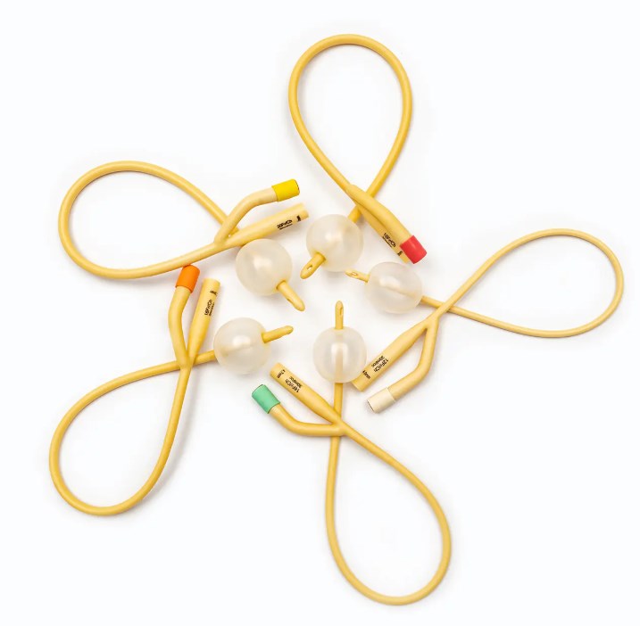 Ako materiály a štruktúra močového katétra ovplyvňujú skutočný zážitok používateľa?